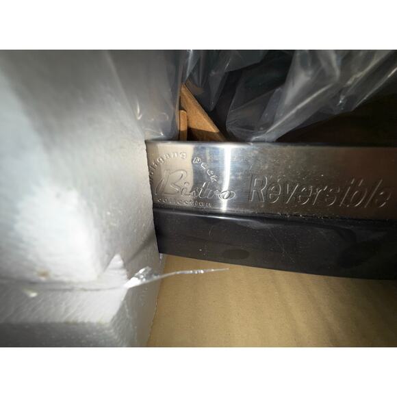 Wolfgang Puck Reversible Grill/Griddle - new in box - Picture 4 of 4